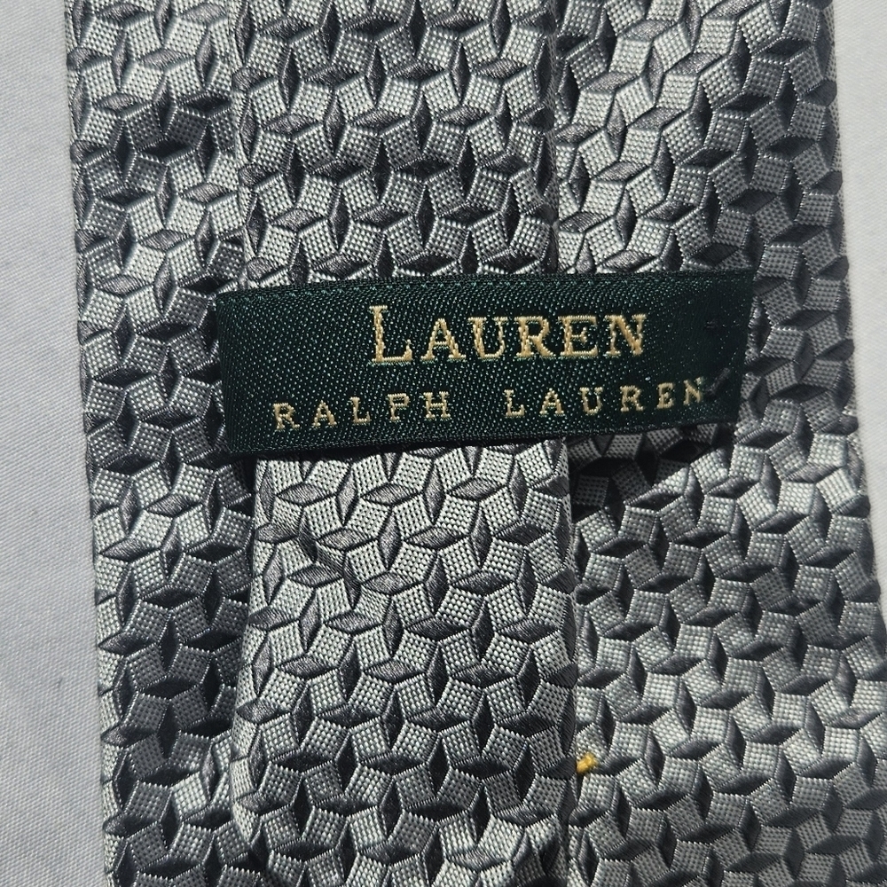 Lauren Ralph Lauren Tie Green Geometric Silk Necktie Made in USA EUC - Picture 6 of 6